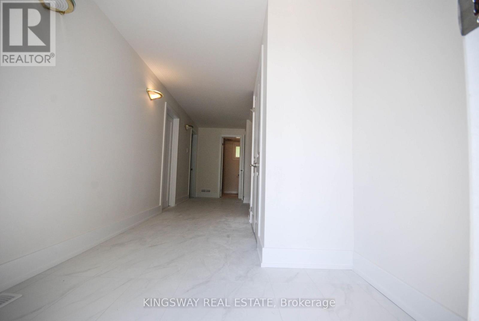24 ARCHDEKIN DRIVE - 3