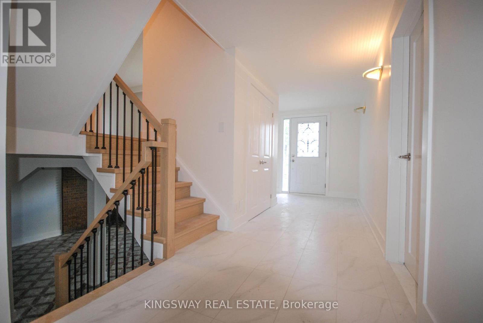 24 ARCHDEKIN DRIVE - 4