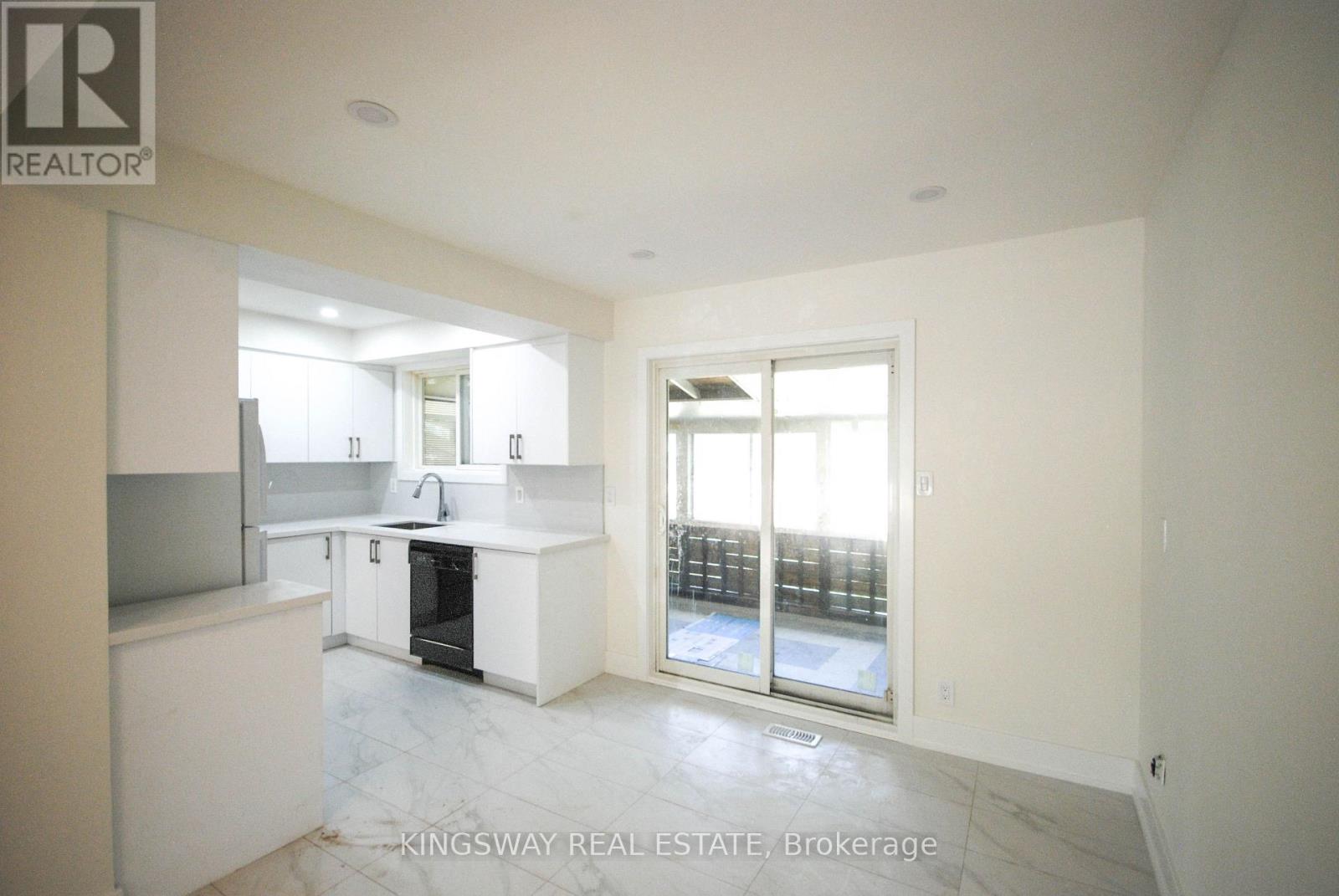 24 ARCHDEKIN DRIVE - 9