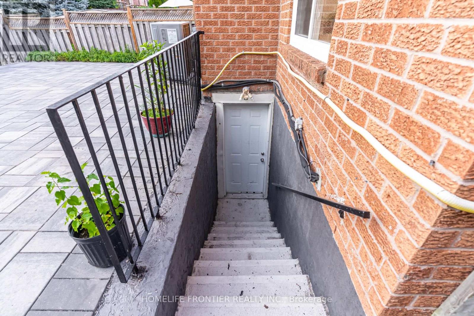 1059 IVANDALE DRIVE - 42