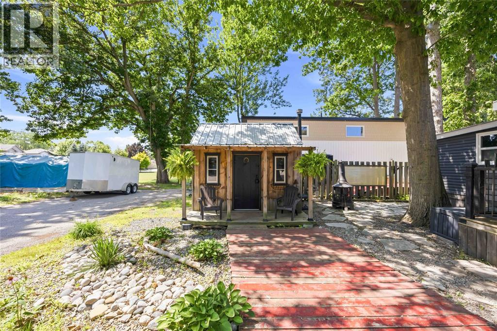 #13 2891 Old Lakeshore ROAD - 29