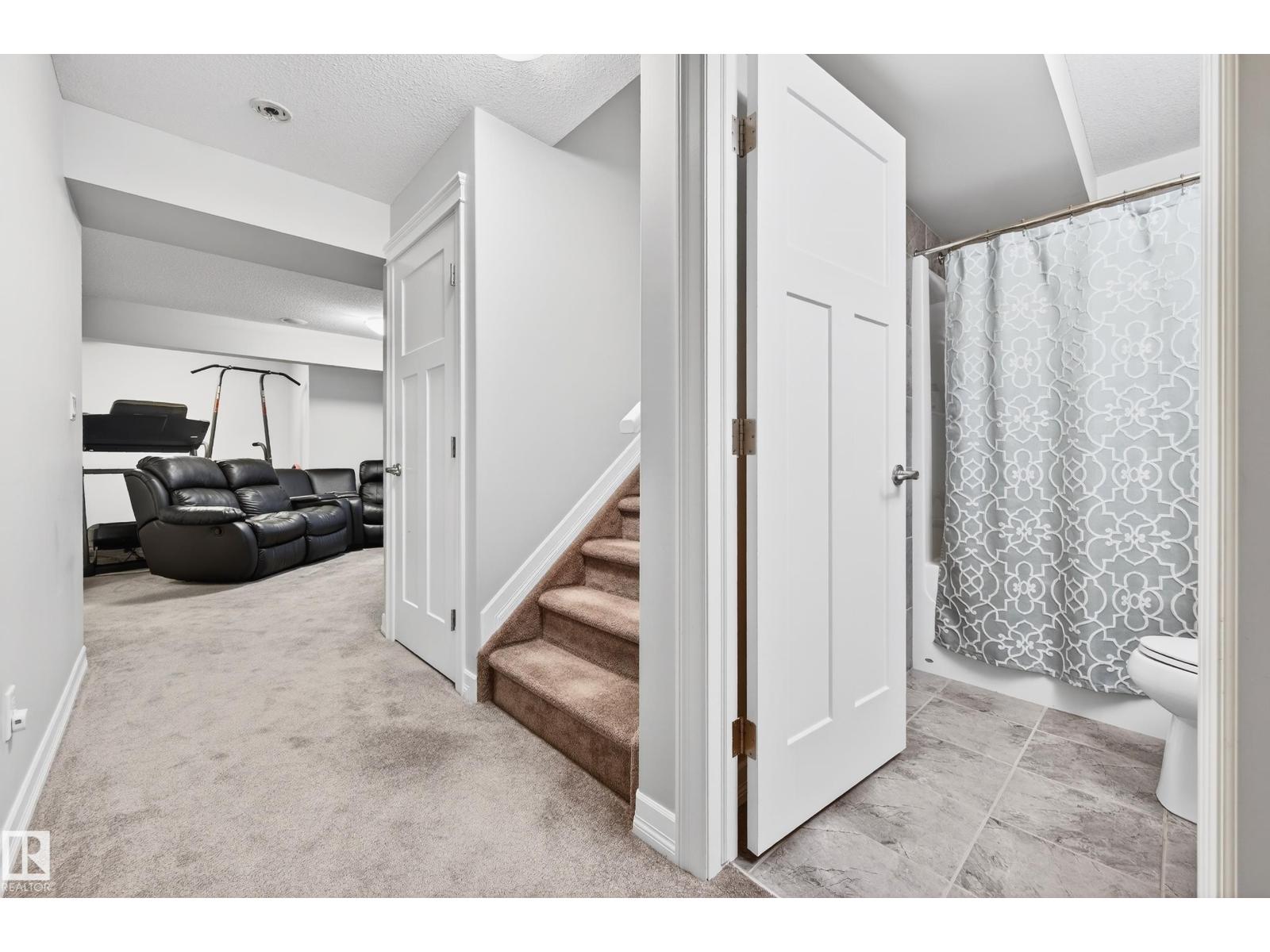 3306 HILTON CR NW - 34