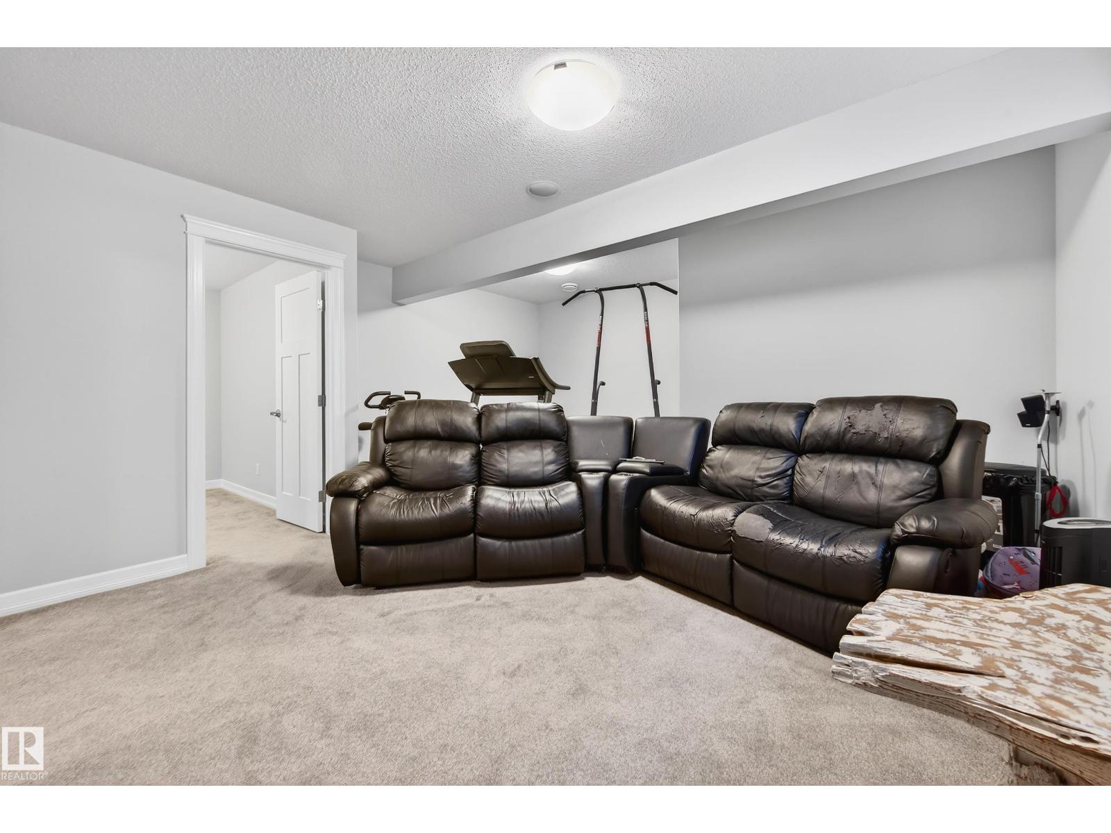 3306 HILTON CR NW - 36