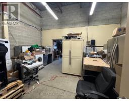 16 - 3300 Steeles Avenue W, Vaughan, ON L4K2Y4 Photo 8