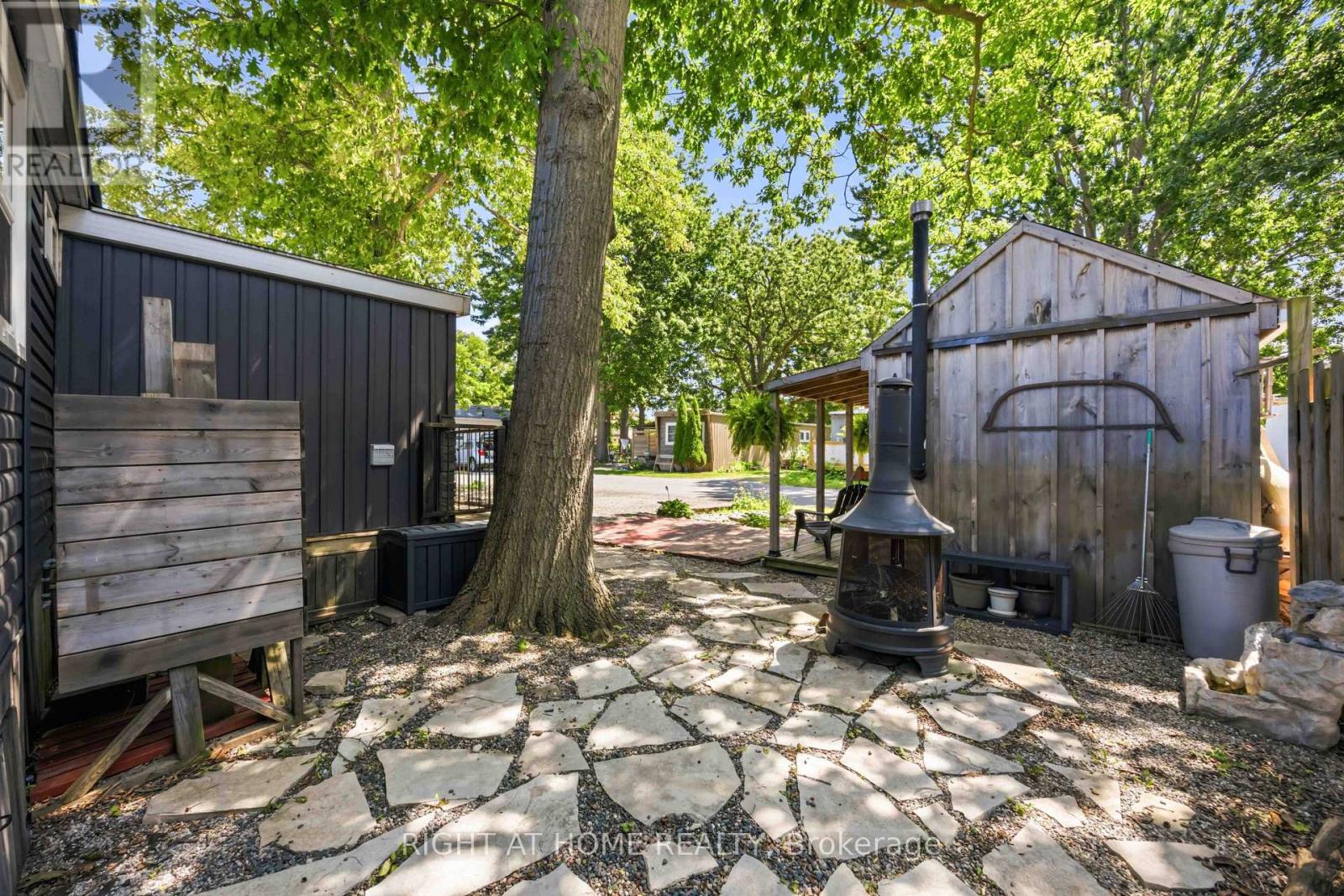 2891 OLD LAKESHORE ROAD - 37