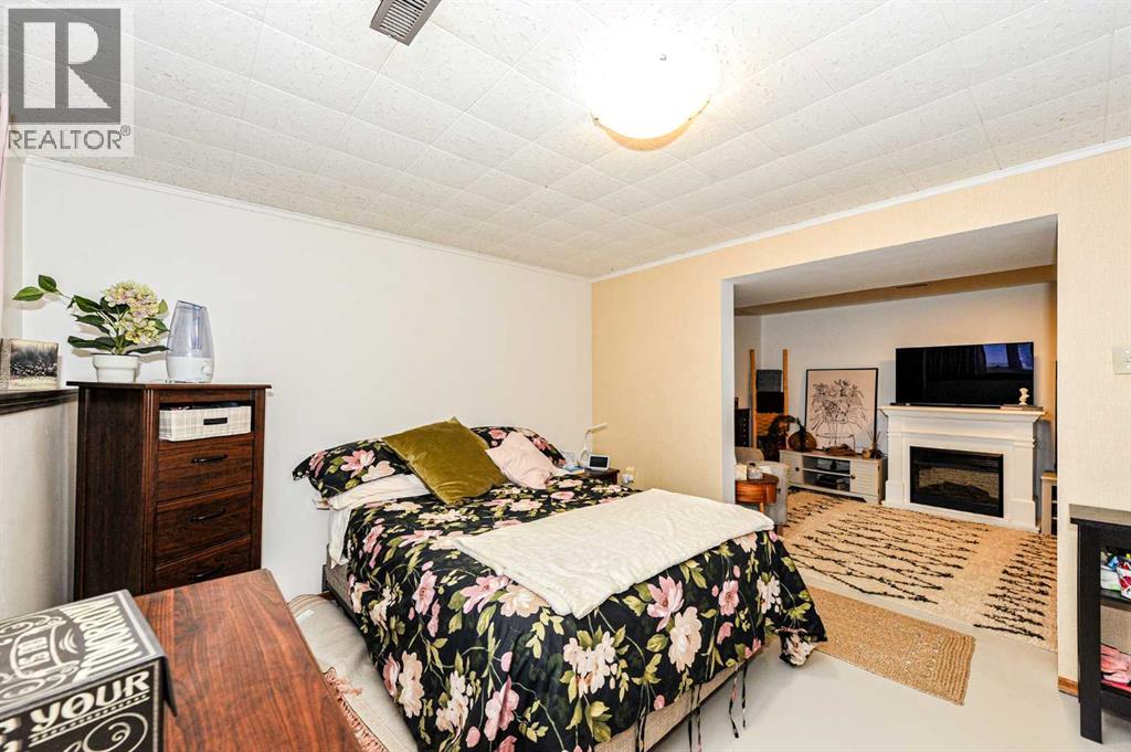6314 44A Avenue - 30