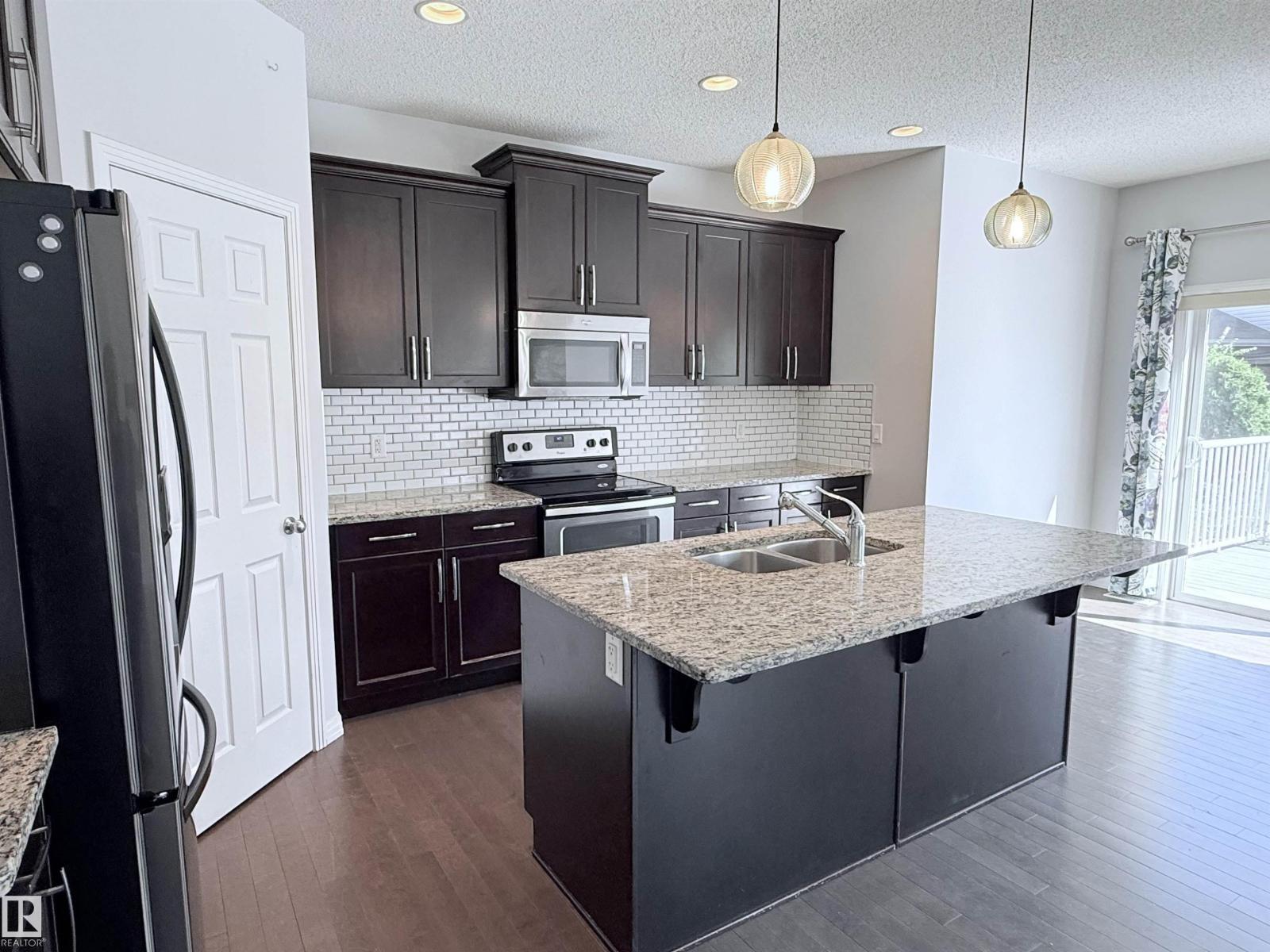 7819 173 AV NW - 2