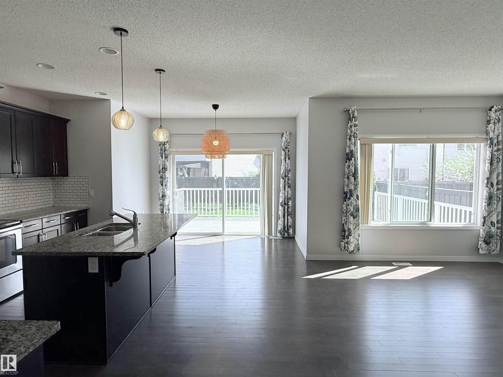7819 173 AV NW - 15