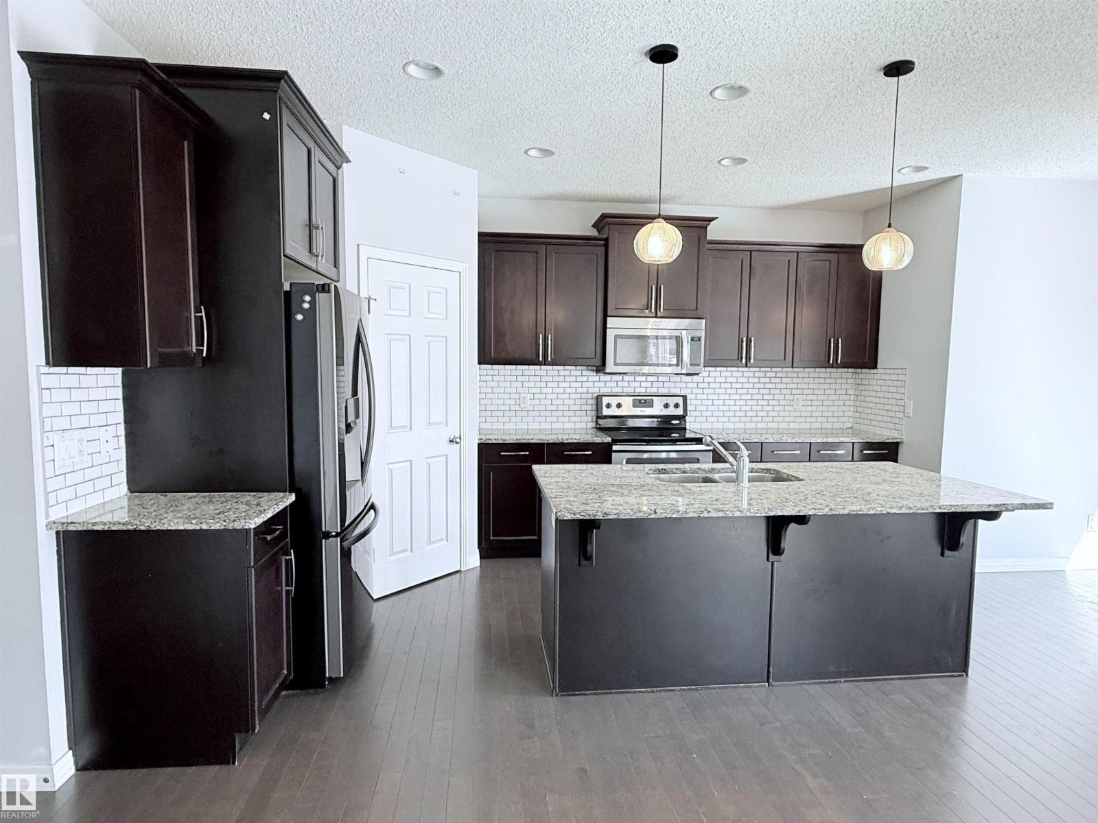 7819 173 AV NW, Schonsee, Edmonton photo 3