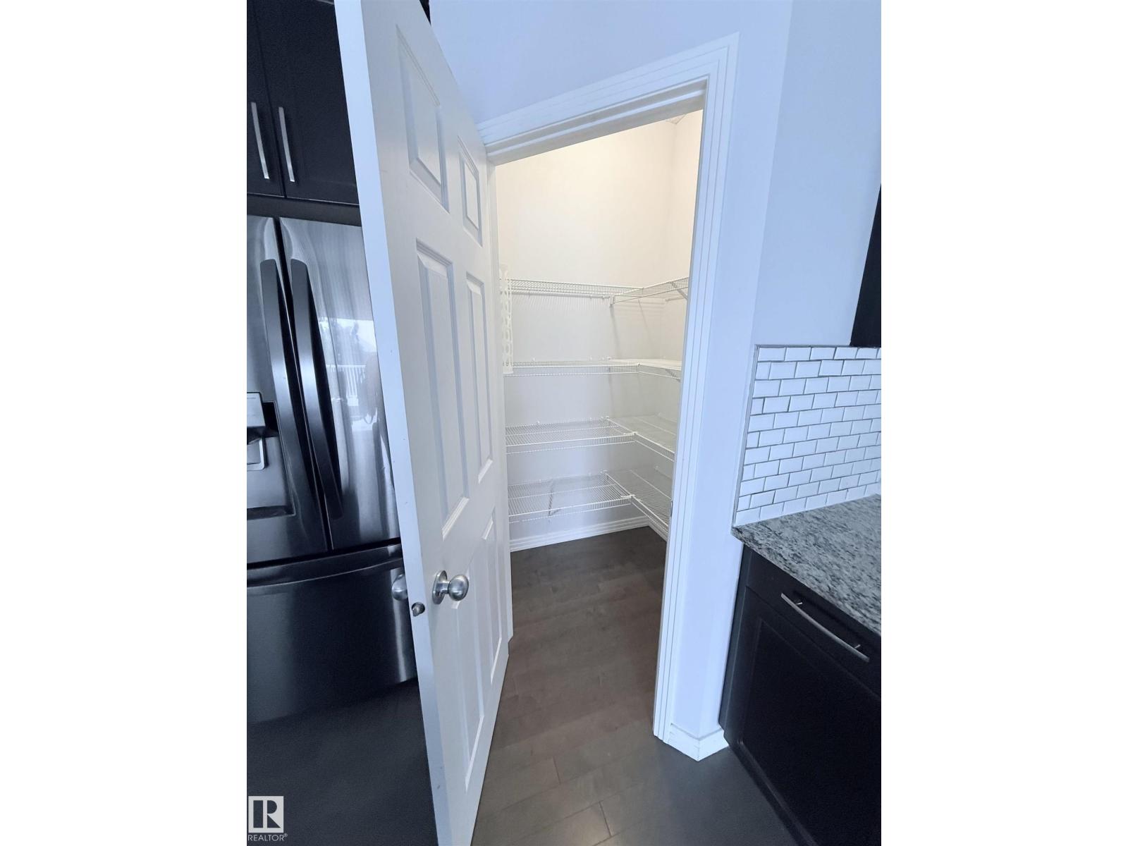 7819 173 AV NW - 9