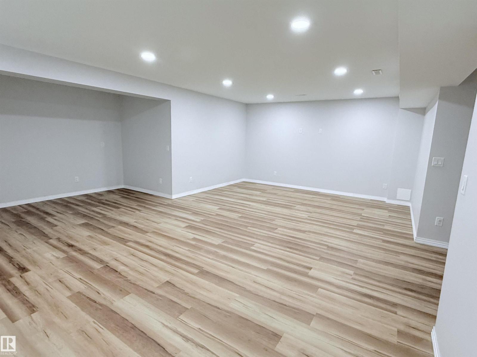 7819 173 AV NW - 56