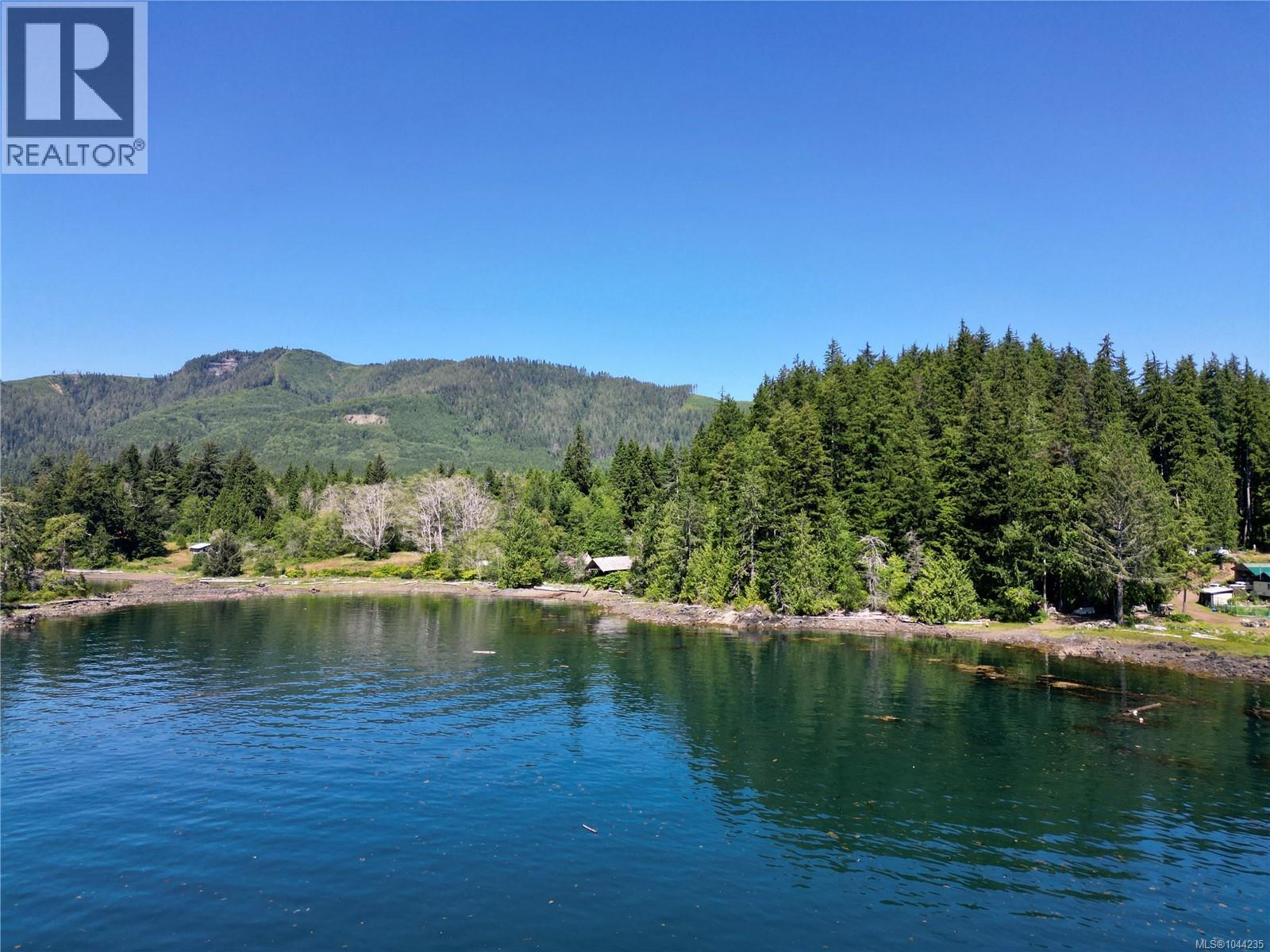 245 Quatsino Rd - 55