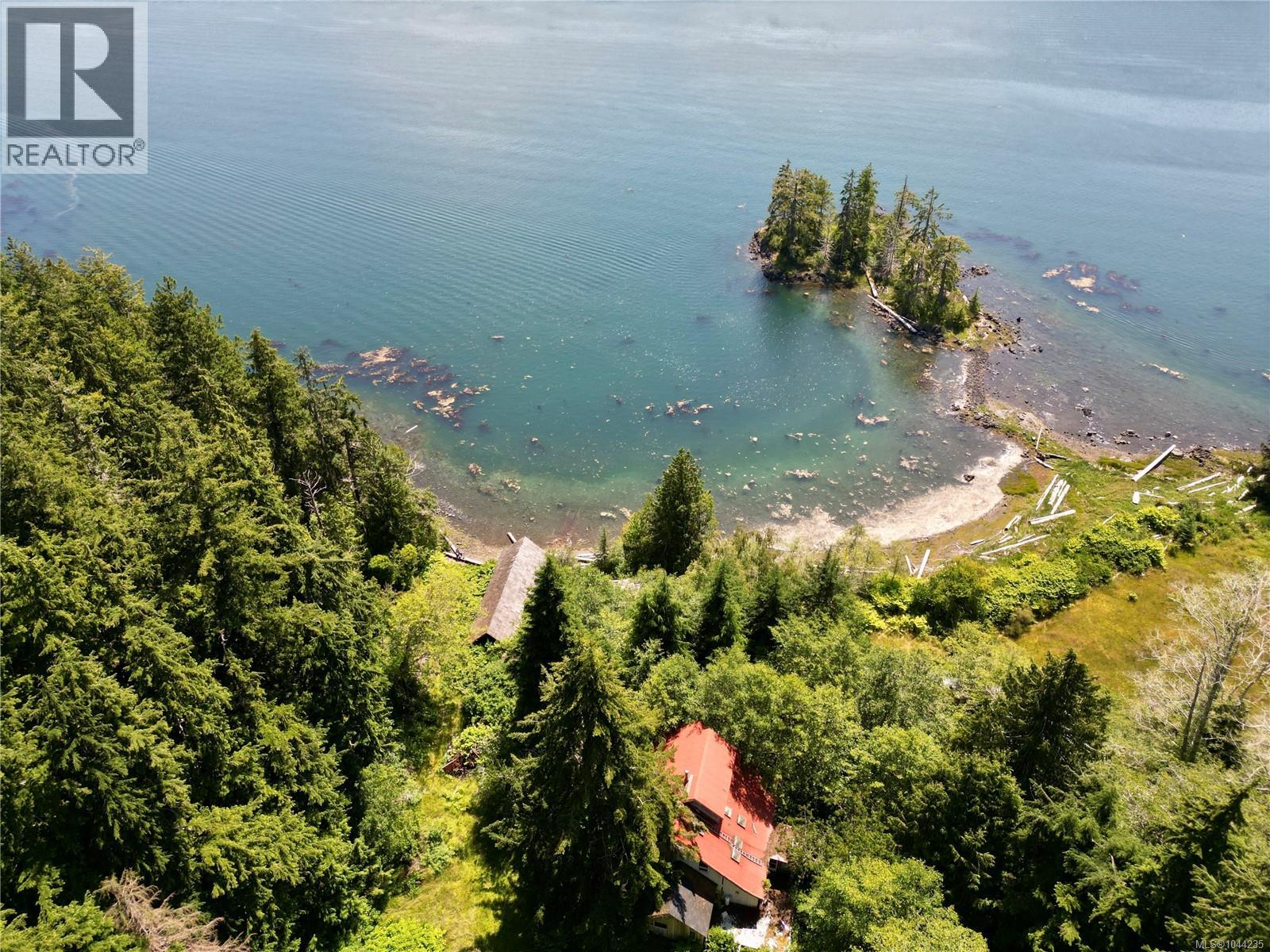 245 Quatsino Rd - 60