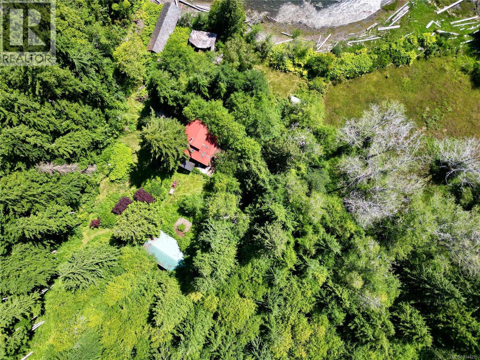 245 Quatsino Rd - 62
