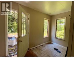 Mud room - 245 Quatsino Rd, Quatsino, BC V0N2V0 Photo 14