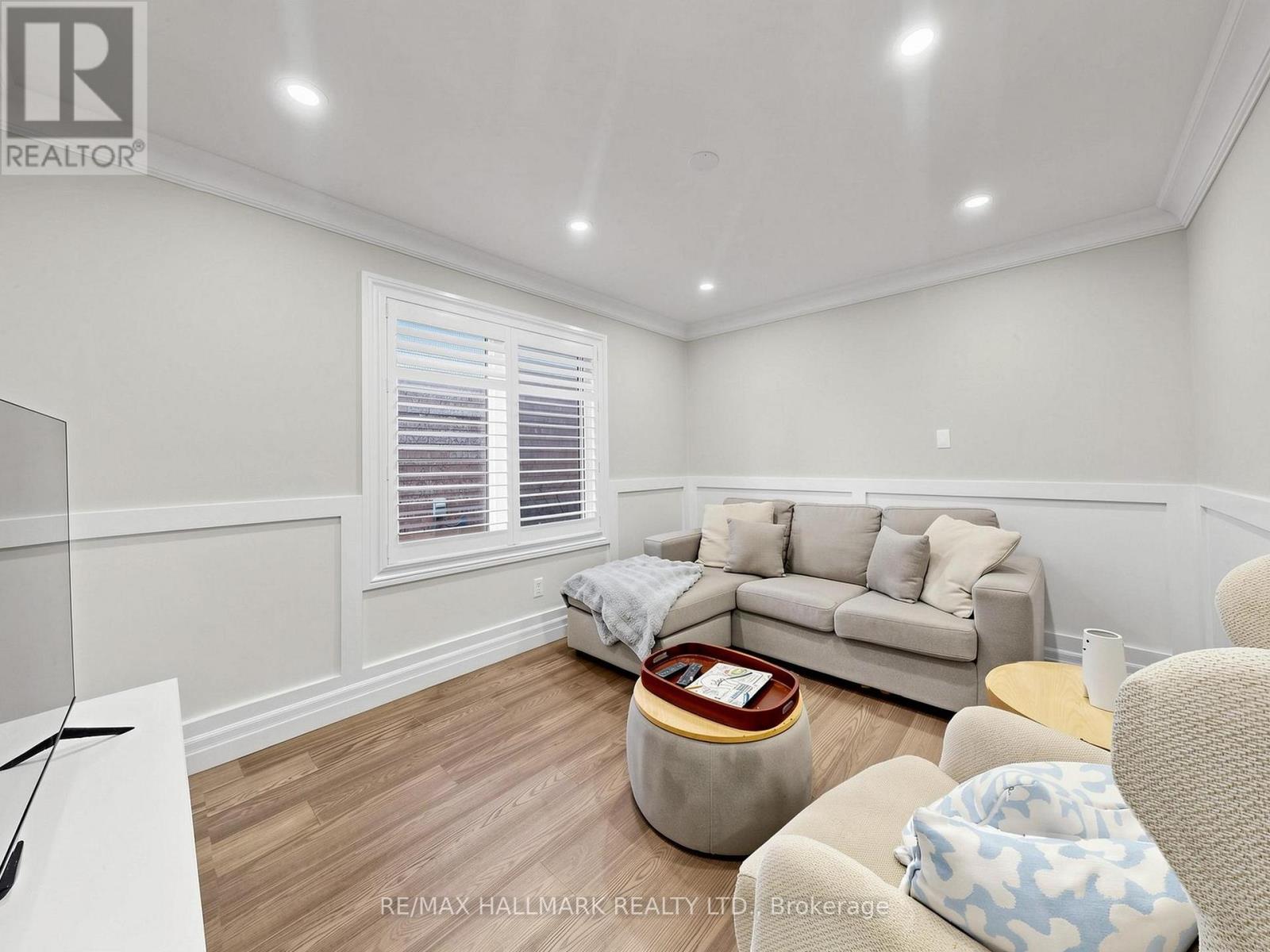 58 MARCHWOOD CRESCENT - 18