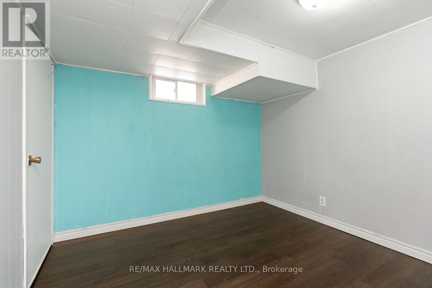 26 FLOWERTOWN AVENUE - Image 18