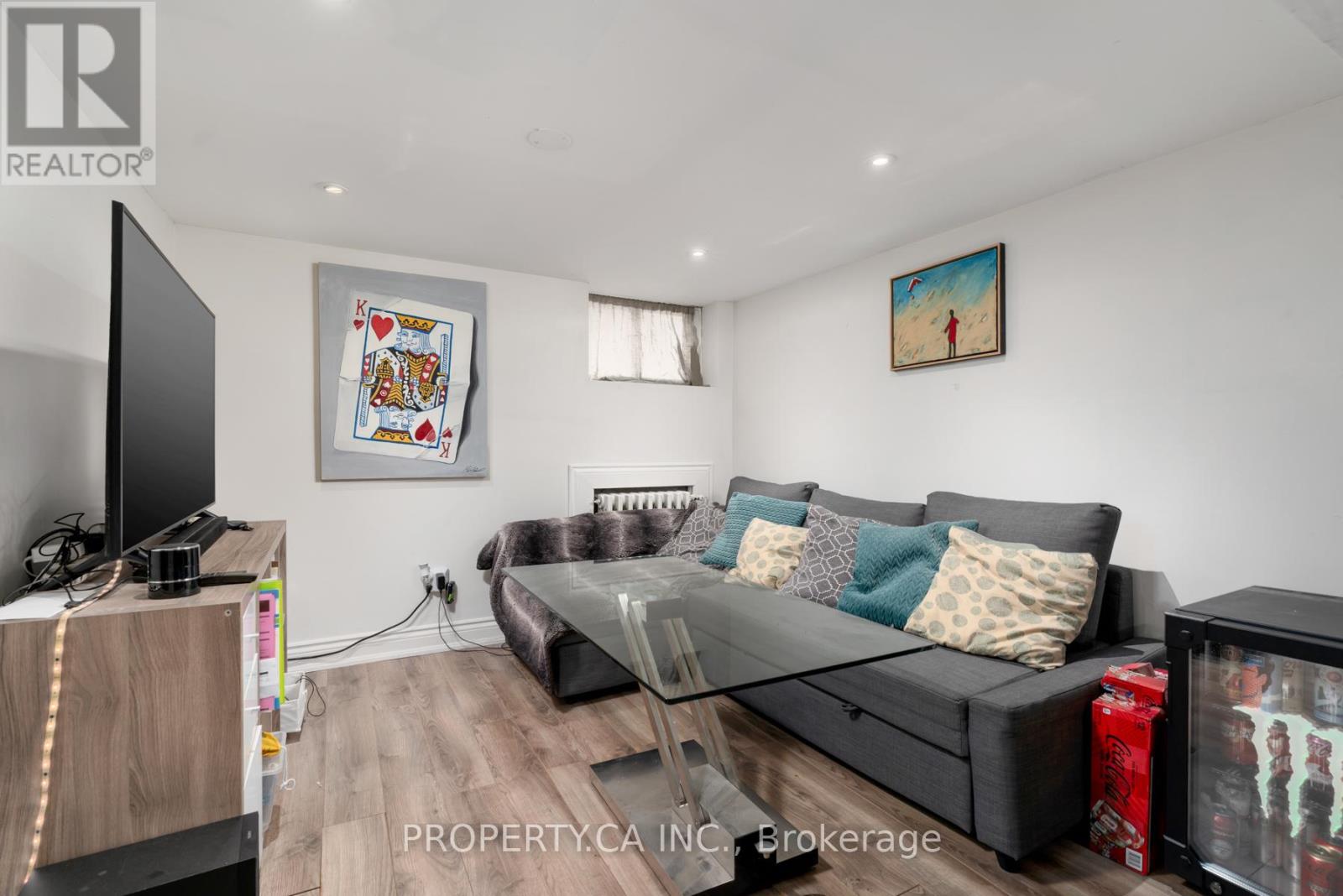 9 FAIRVIEW AVENUE - 24