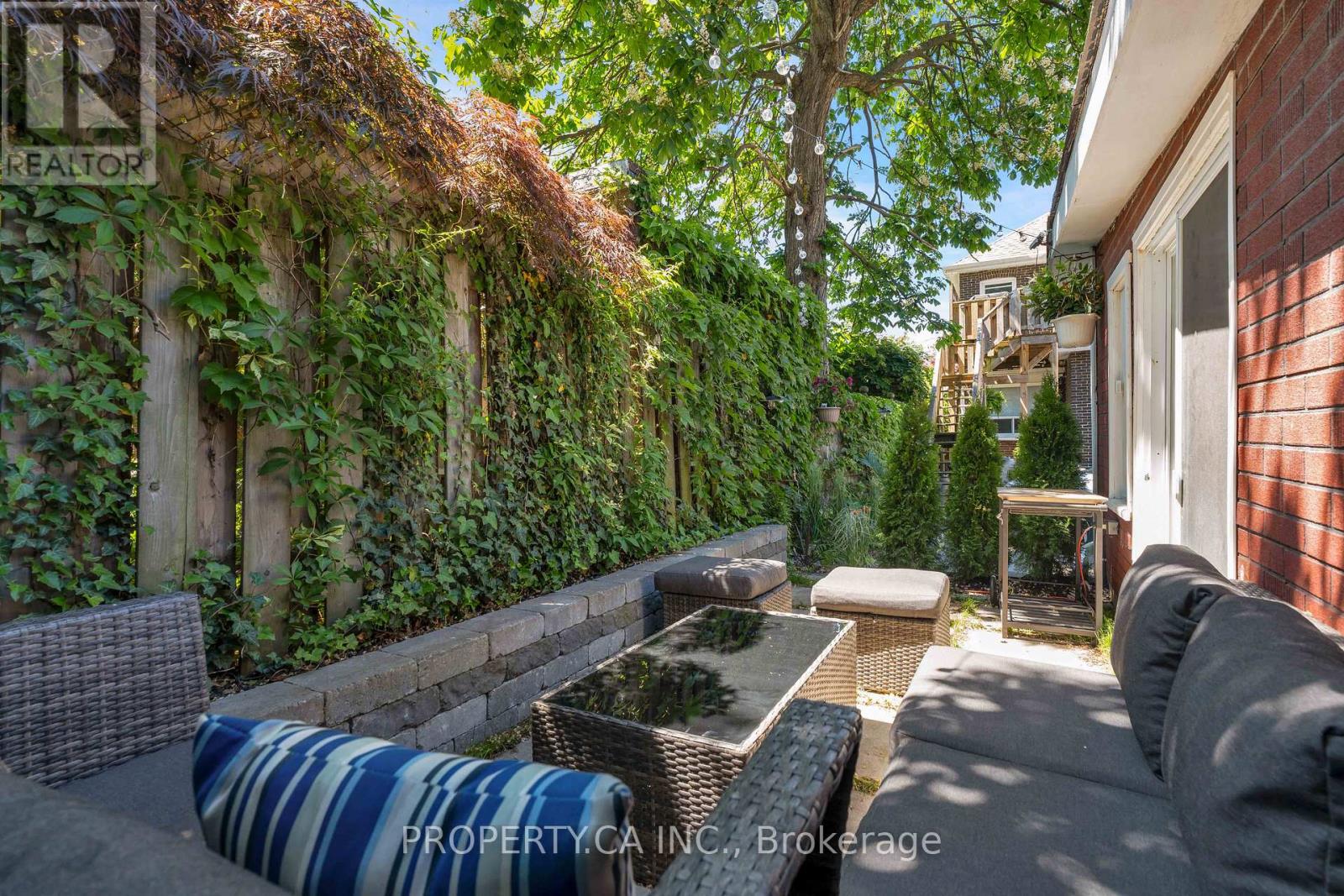 9 FAIRVIEW AVENUE - 34
