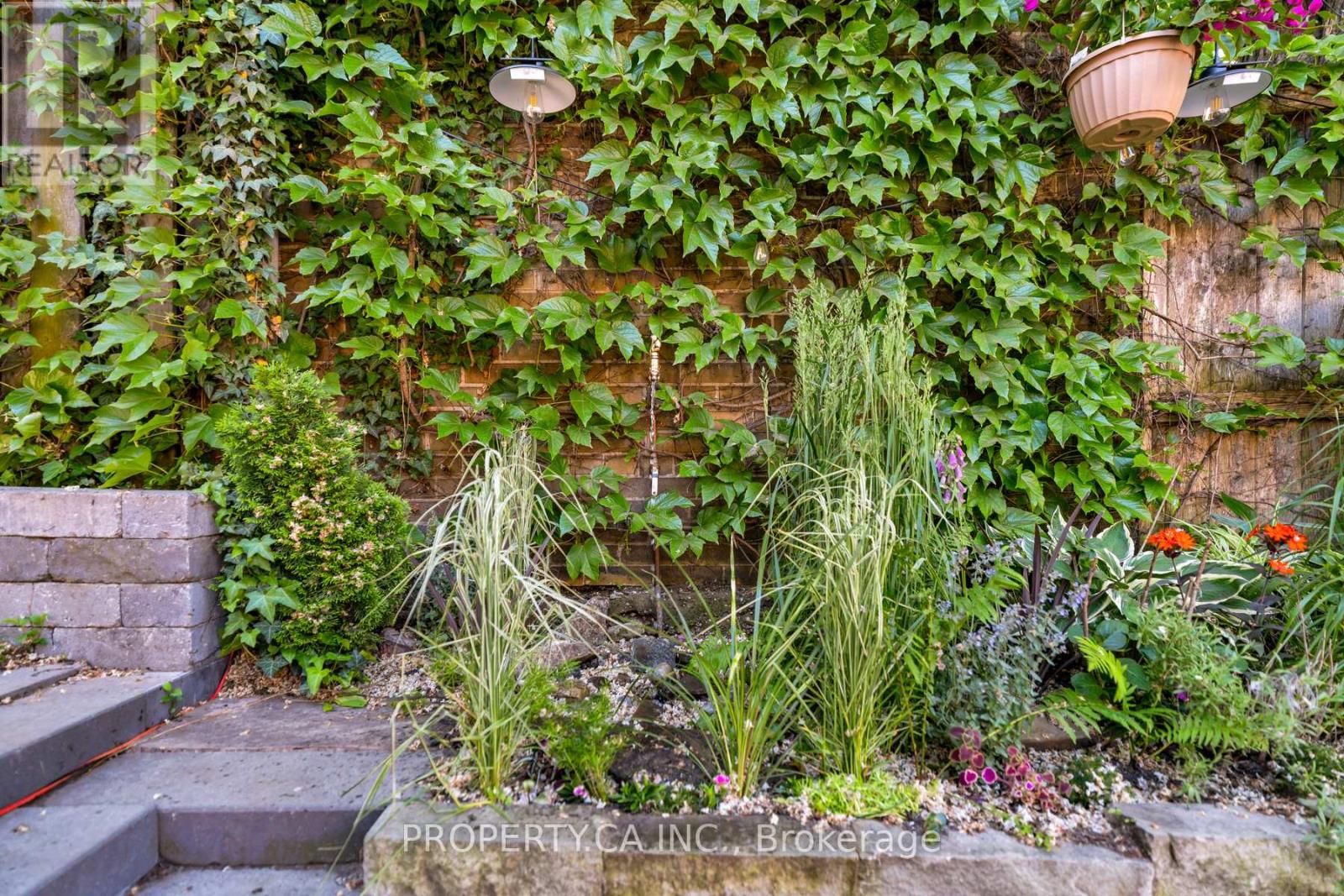 9 FAIRVIEW AVENUE - 35