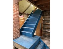 5240 55 Av, Viking, AB T0B4N0 Photo 17