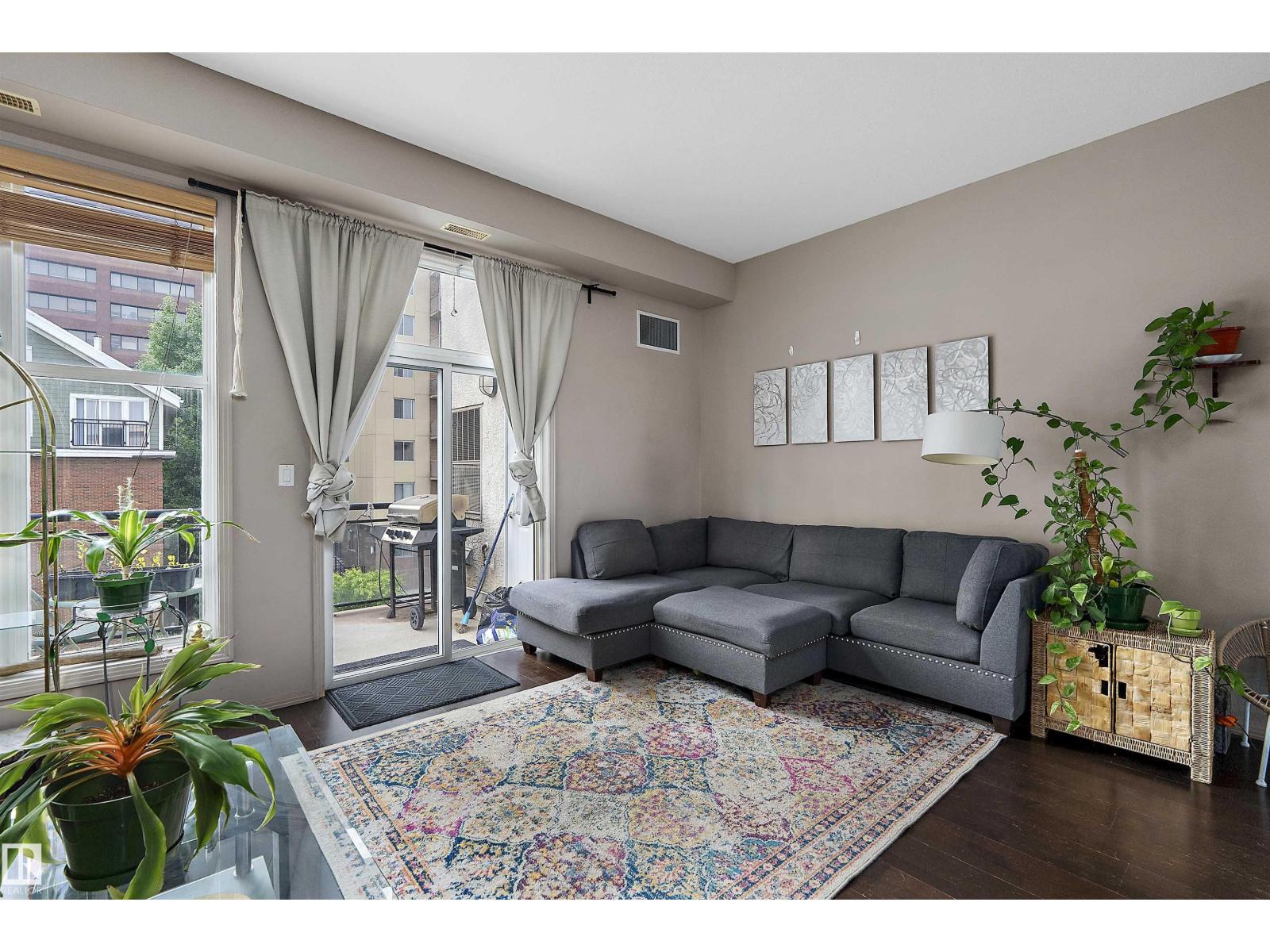 #713 10503 98 AV NW - 9