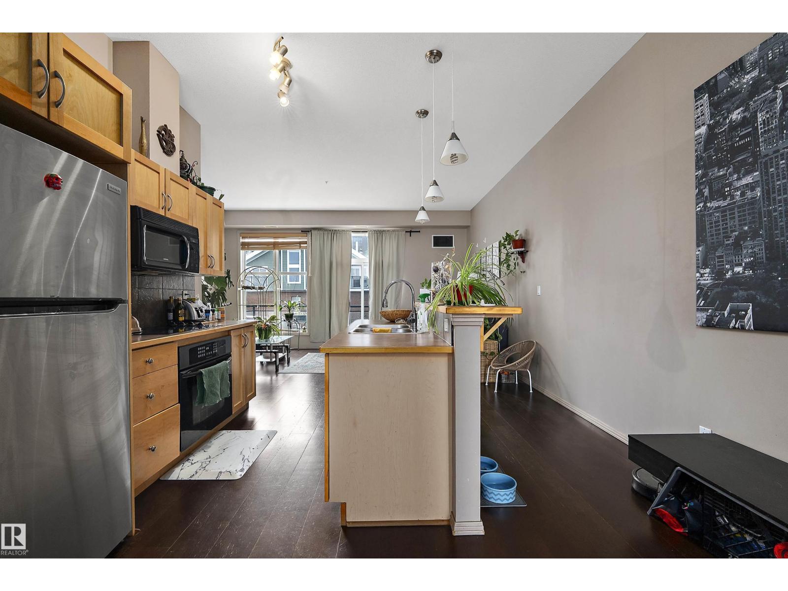 #713 10503 98 AV NW - 3