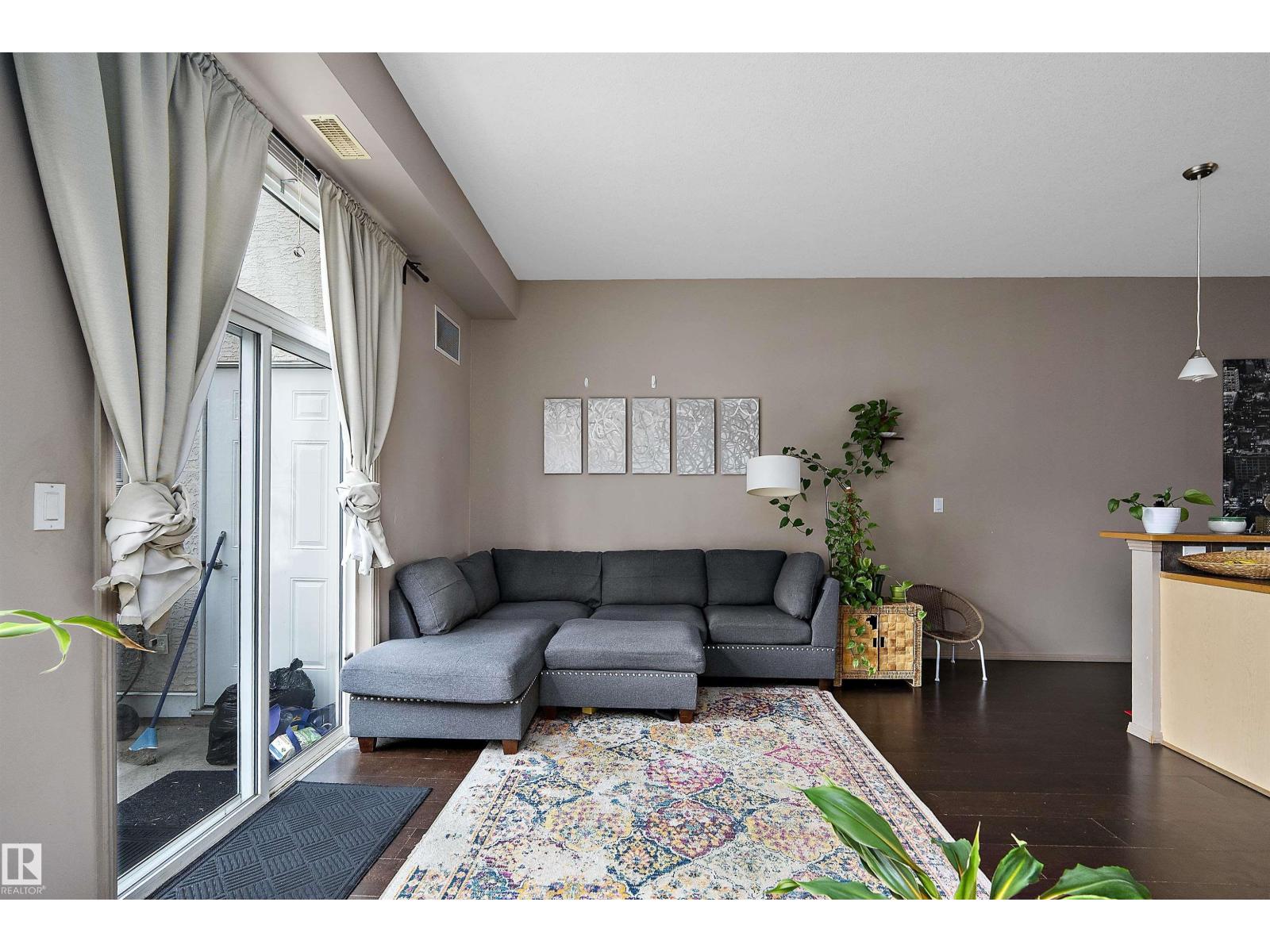 #713 10503 98 AV NW - 16