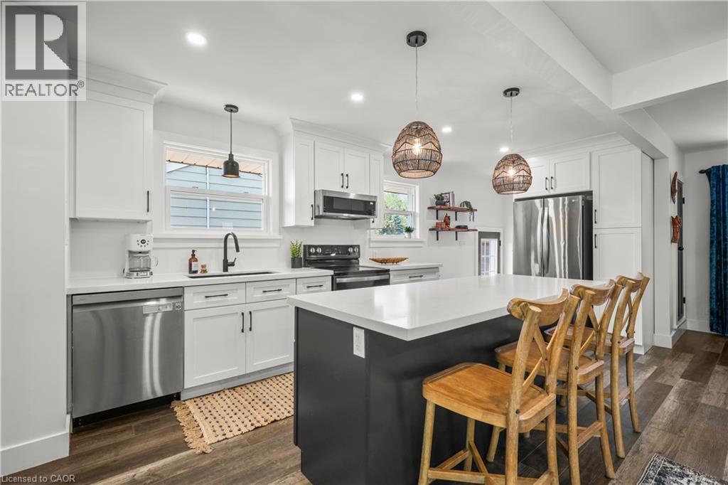 203 MERLIN Crescent - 10