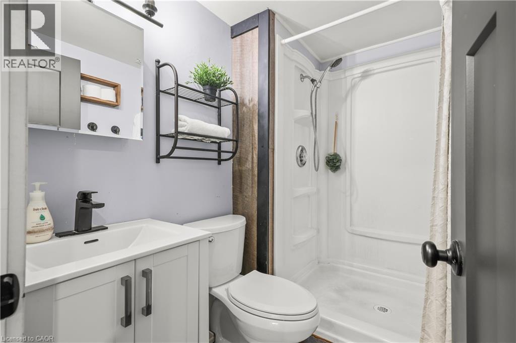 203 MERLIN Crescent - 36