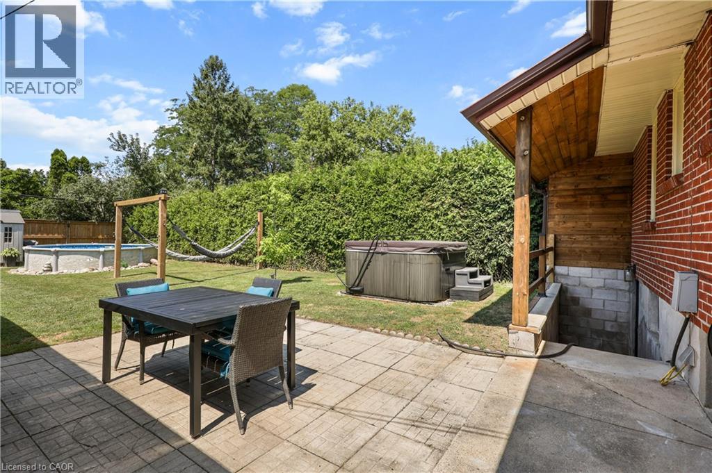 203 MERLIN Crescent - 41