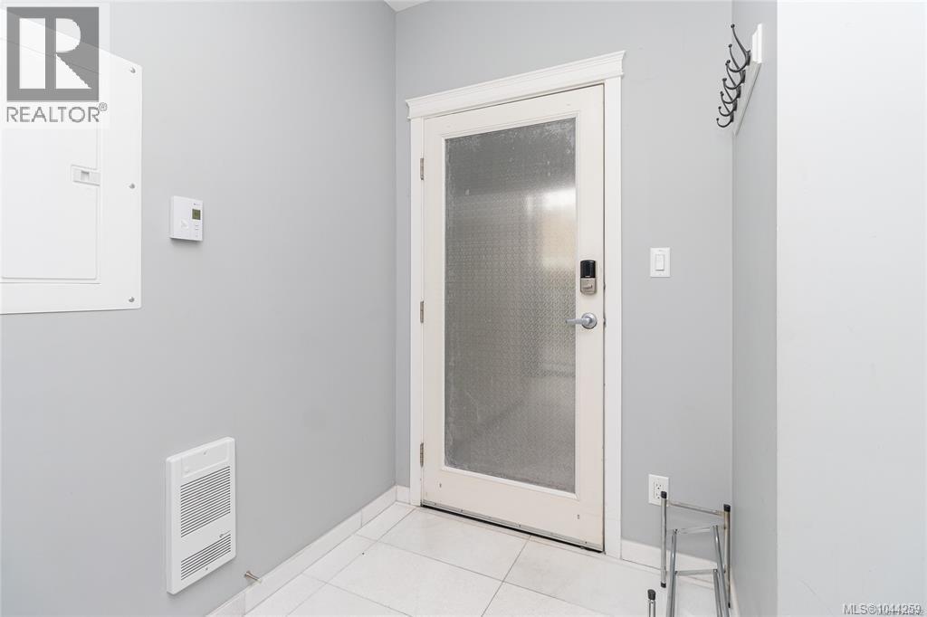 #401 1250 Stewart Ave - 17