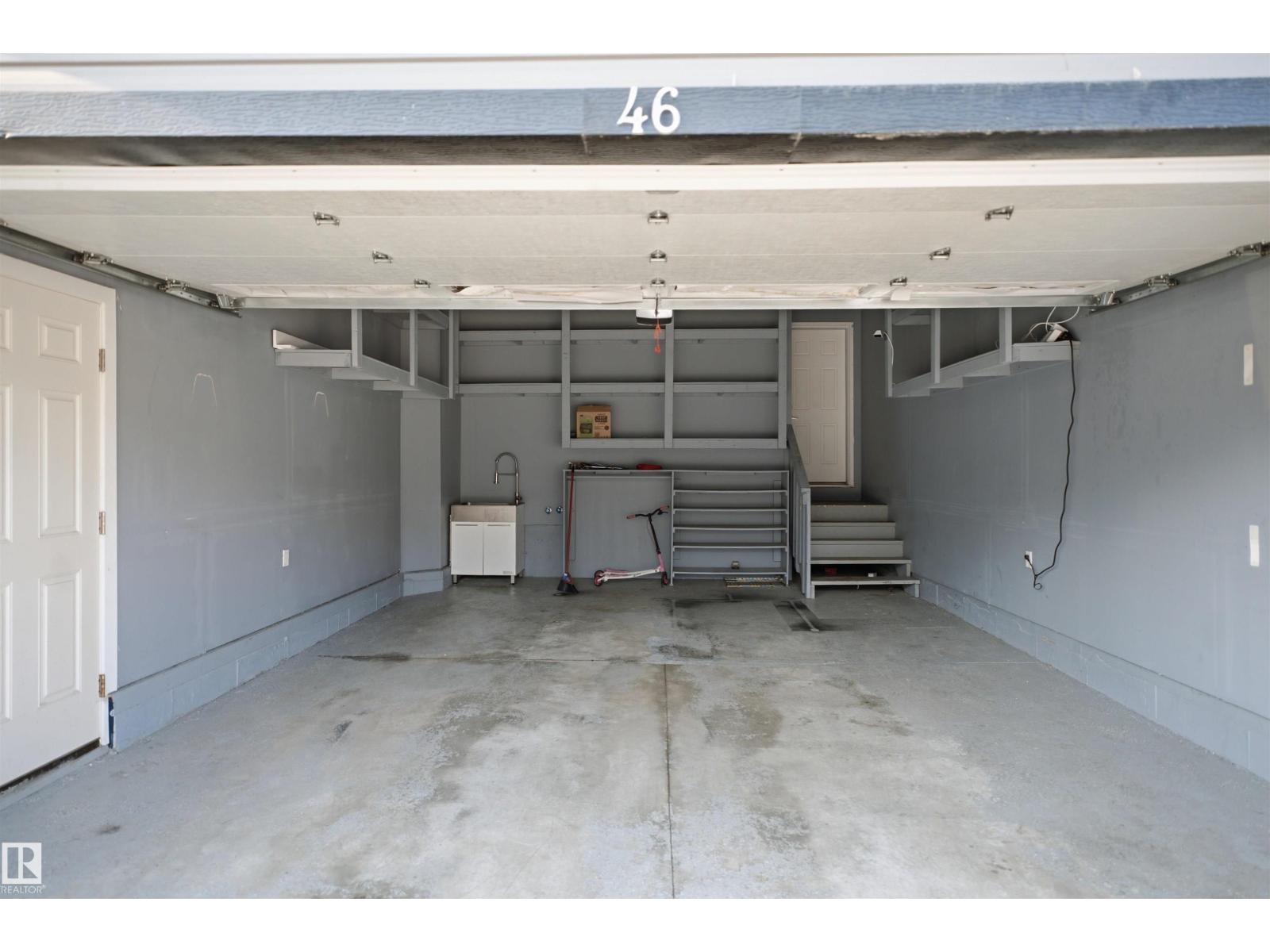 #46 1703 16 AV NW - 33