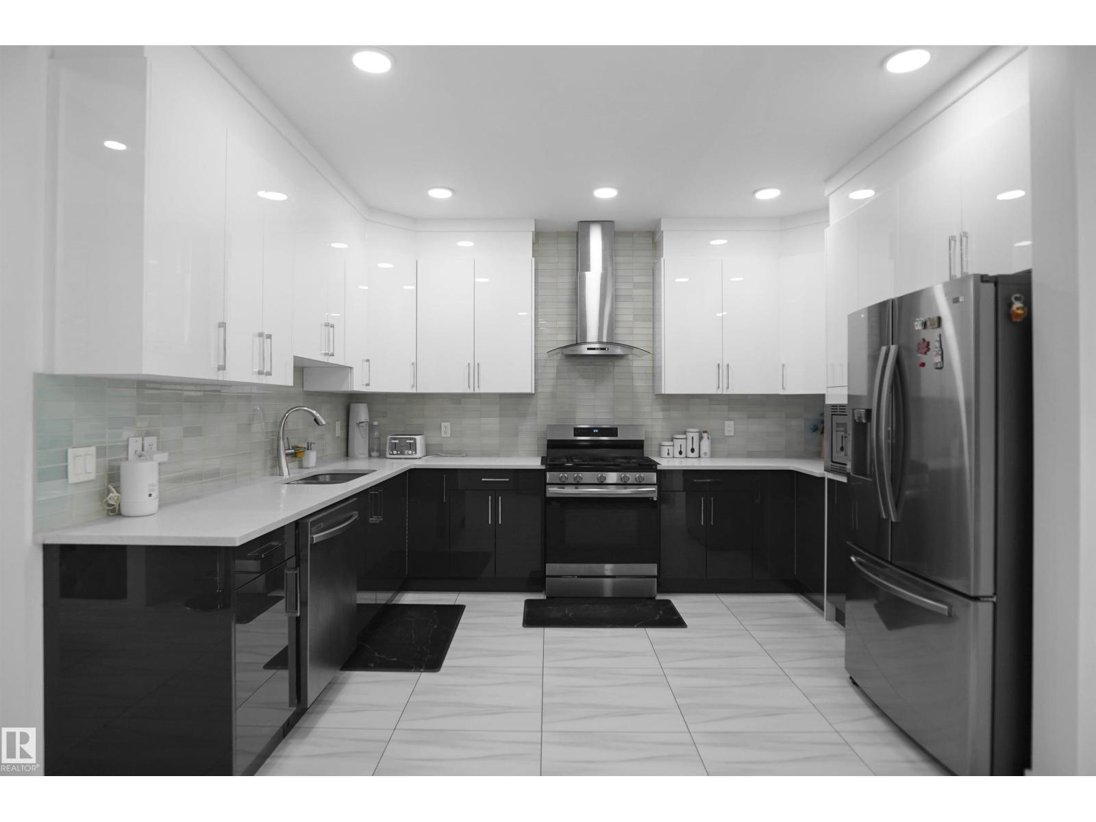 6532 175 AV NW - 13