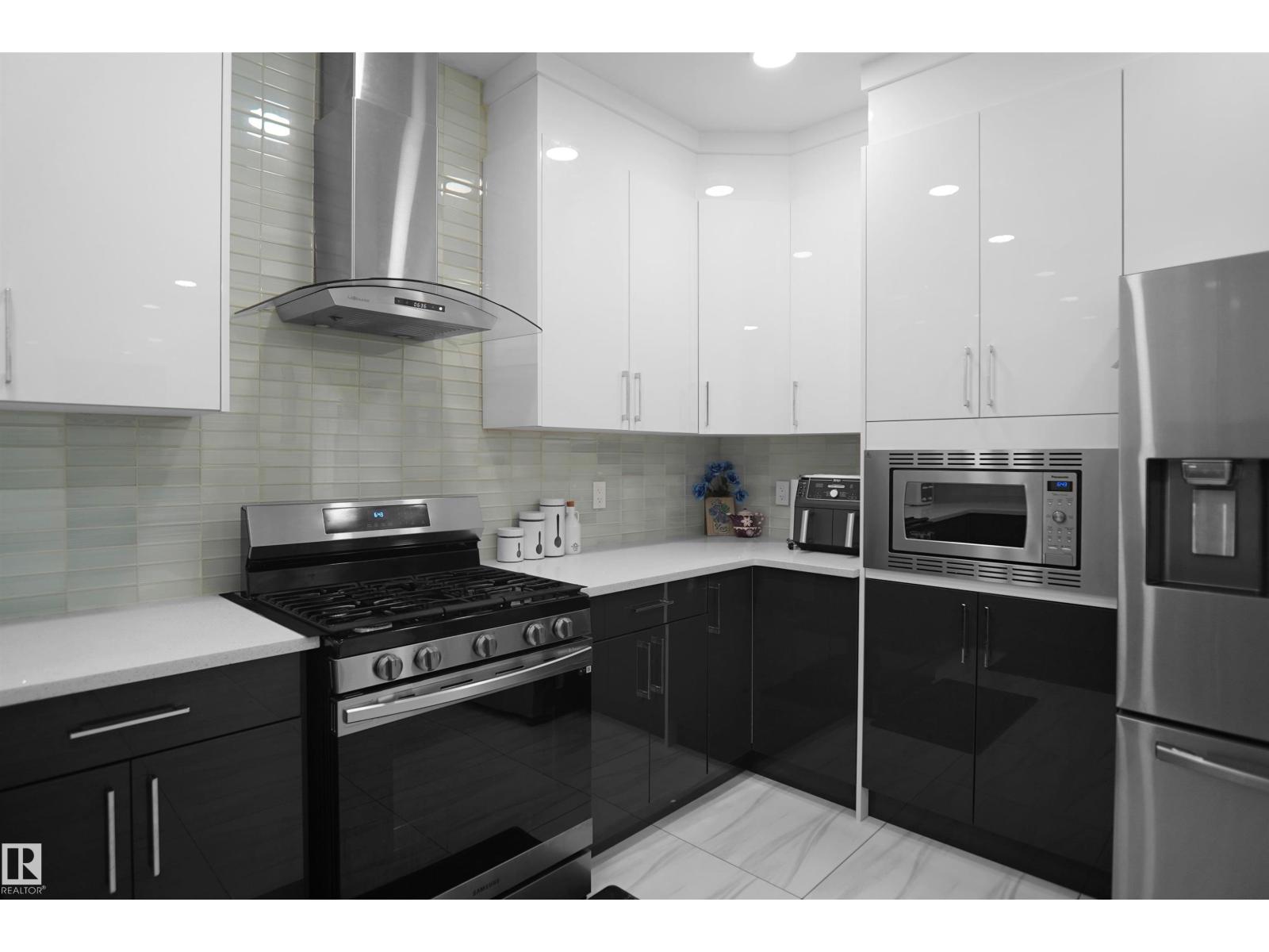 6532 175 AV NW - 15