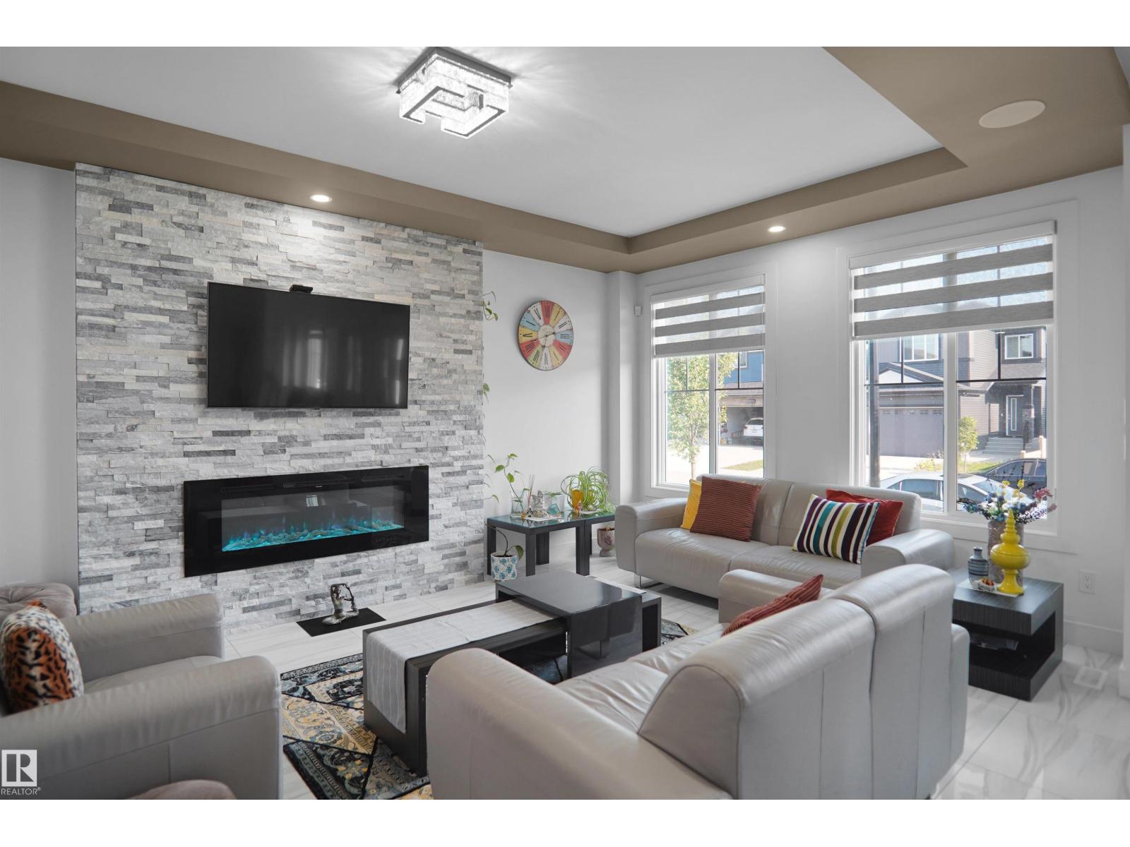 6532 175 AV NW - 8