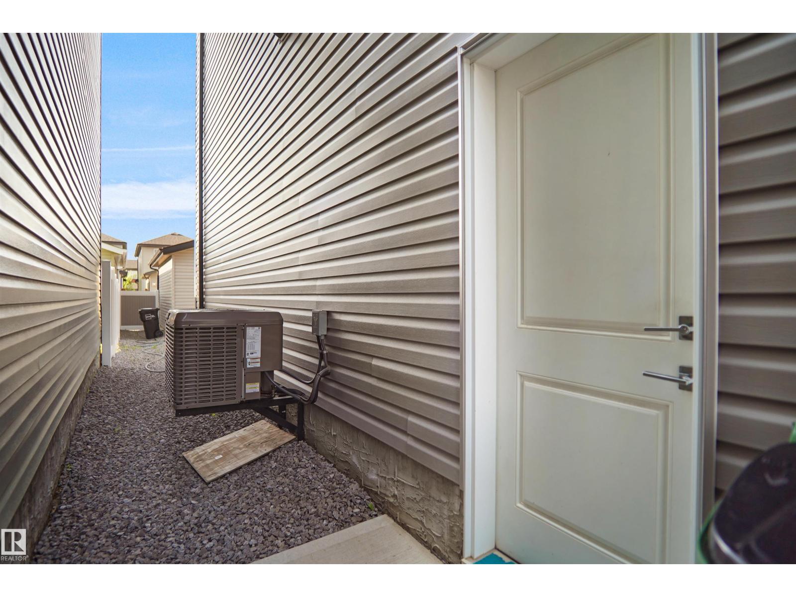 6532 175 AV NW - 35