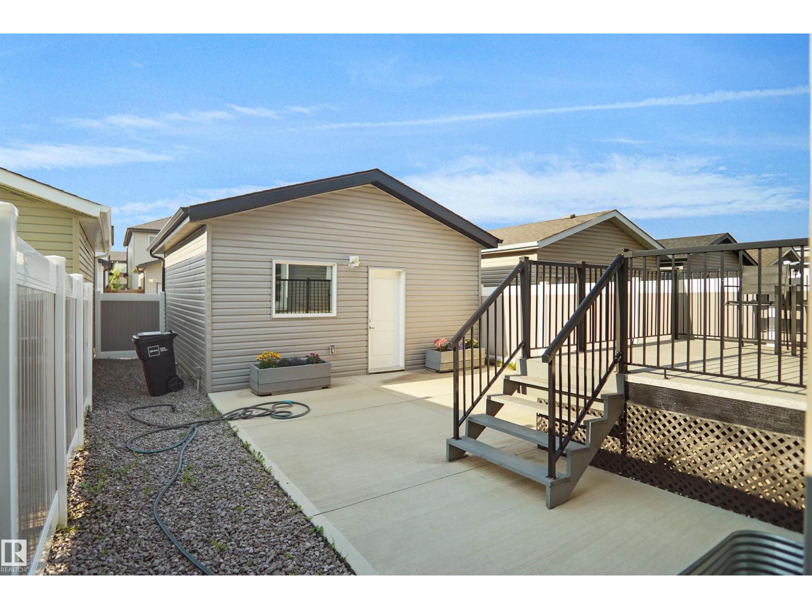 6532 175 AV NW - 36