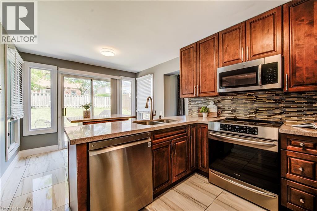 31 OLD MAPLE Lane - Image 11