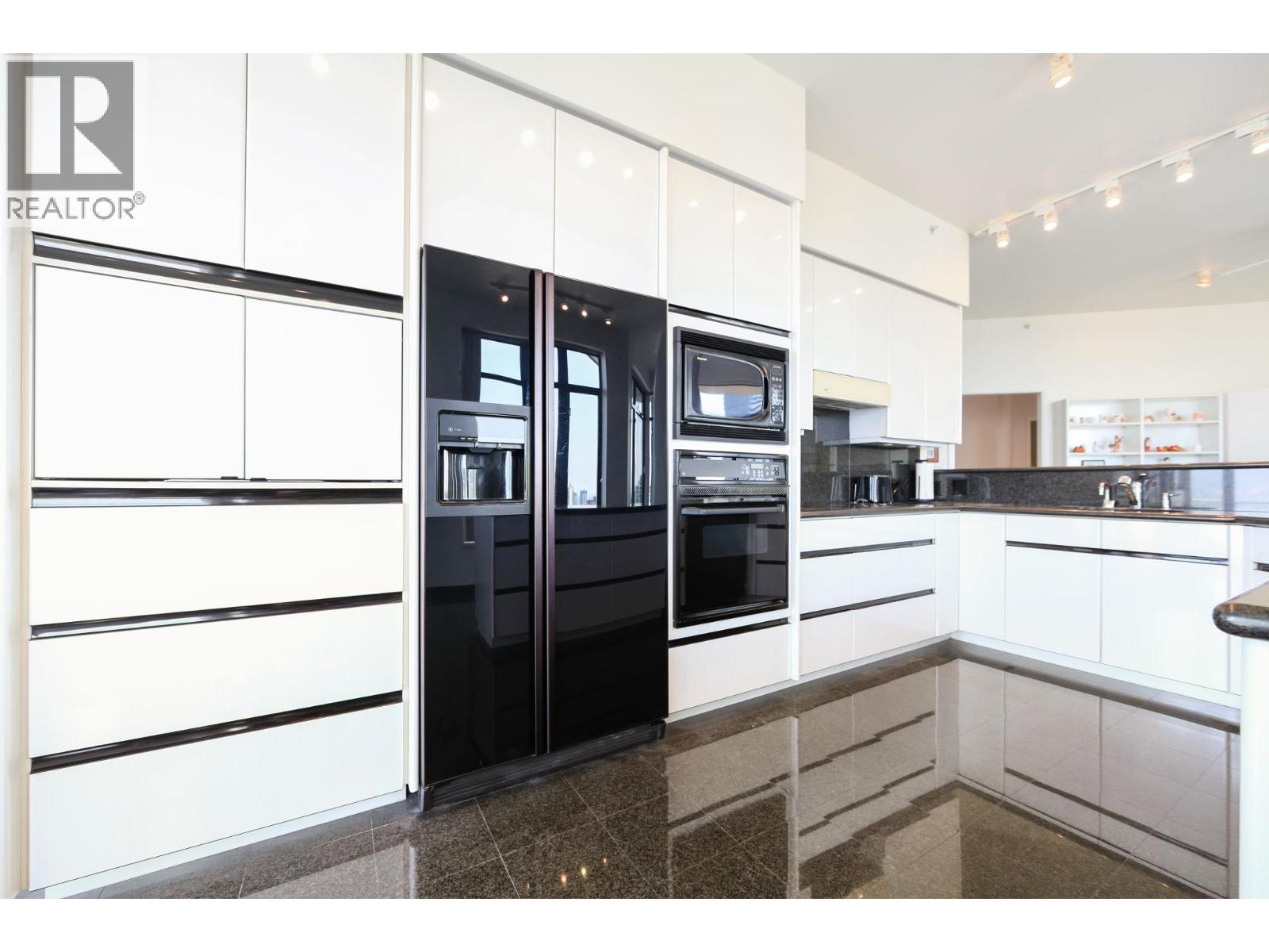 3 Bed, 3 Bath House for Sale in Burnaby – 2301 4505 HAZEL STREET, Burnaby – MLS# R3121102 - Image 13