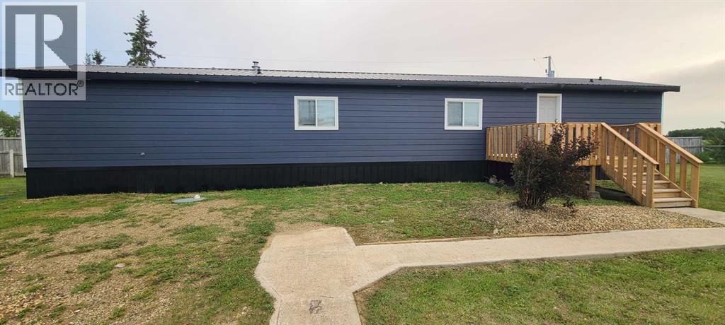235042 Township Road 844 - 2