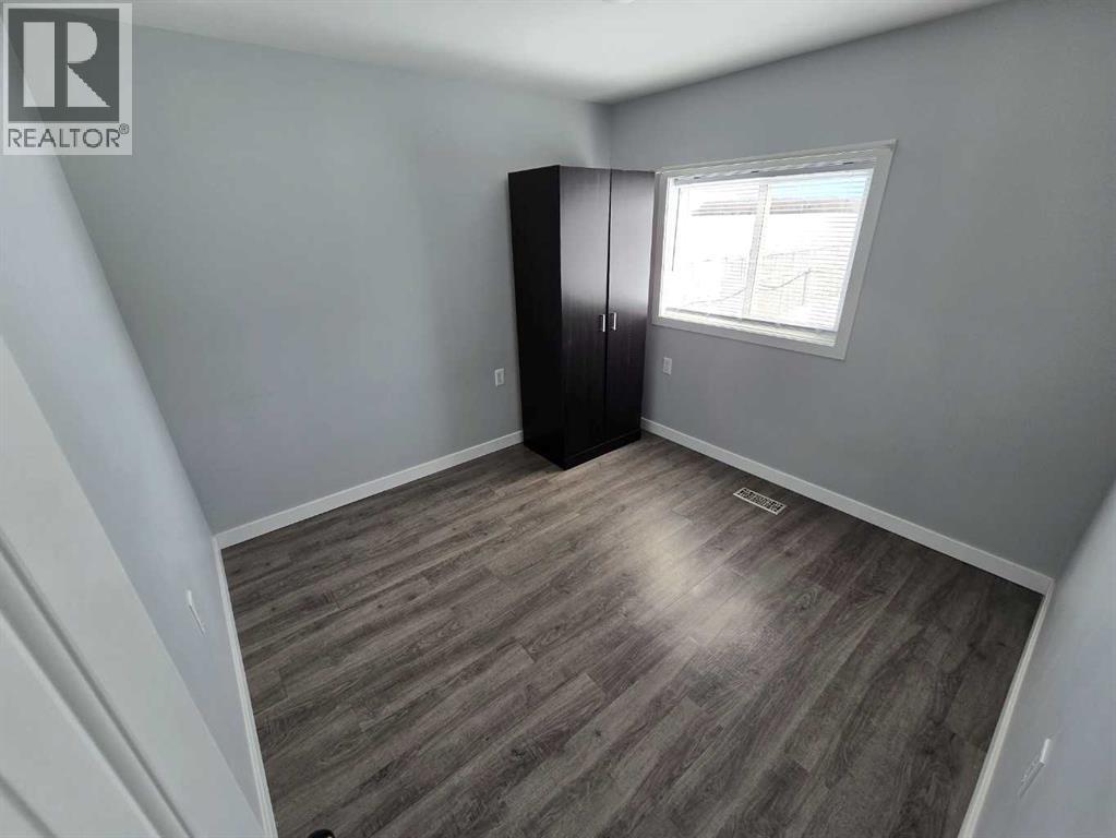 235042 Township Road 844 - 21