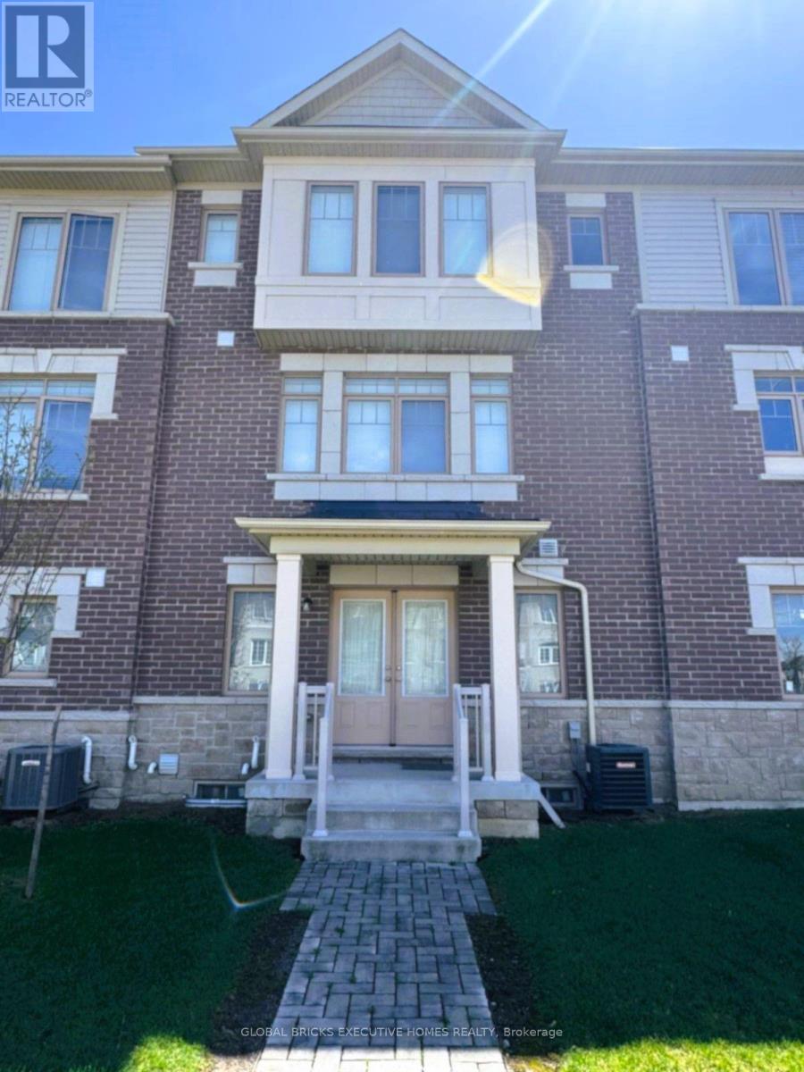 42 AMBEREEN PLACE E - 1