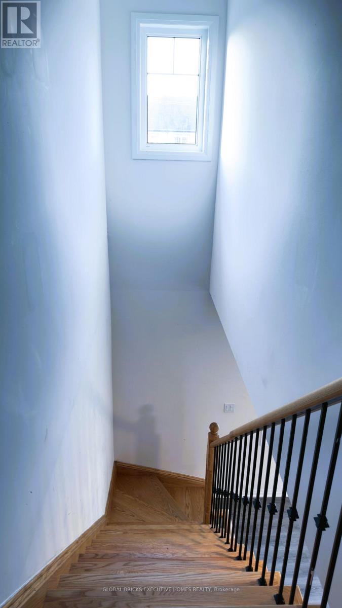 42 AMBEREEN PLACE E - 29