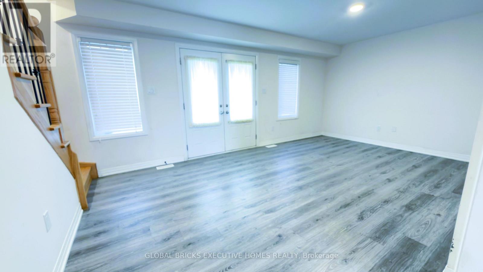 42 AMBEREEN PLACE E - 22
