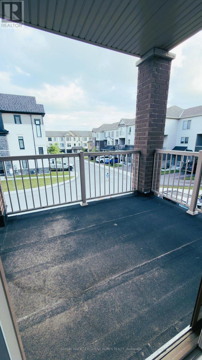 42 AMBEREEN PLACE E - 33