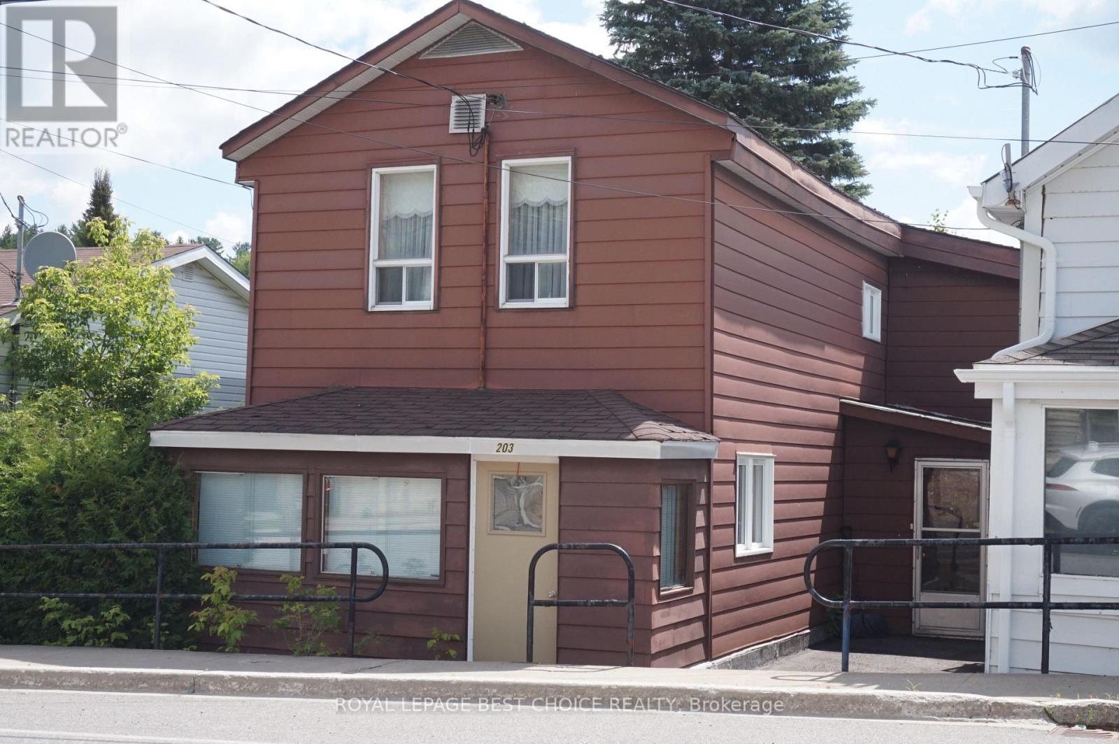 203 LANG STREET - 1