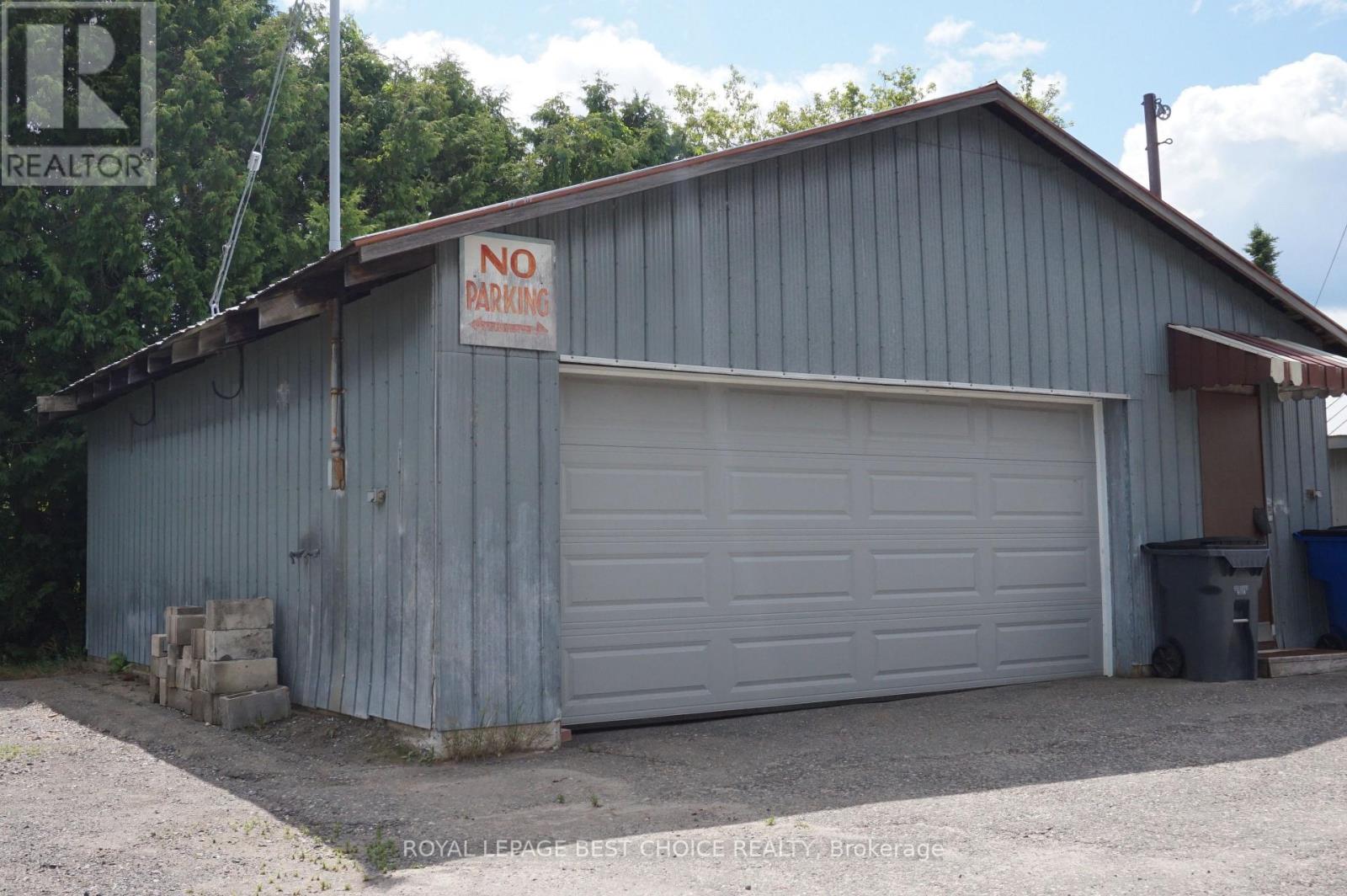 203 LANG STREET - 2