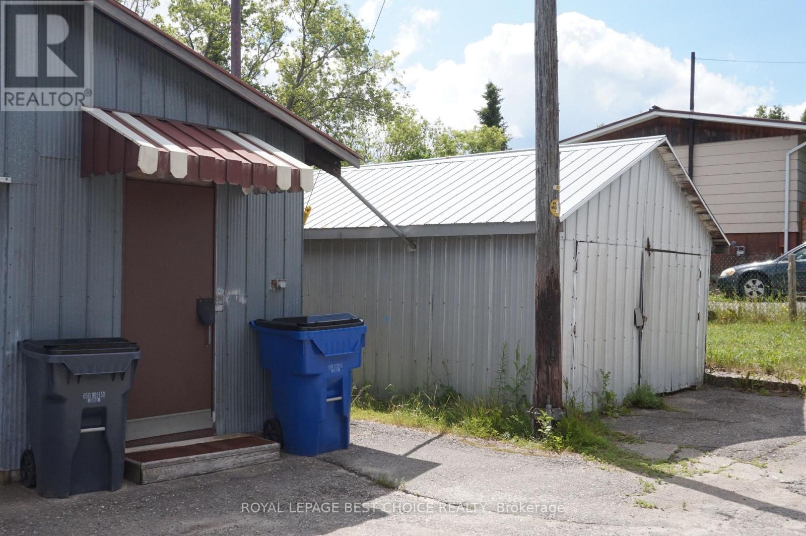 203 LANG STREET - 31