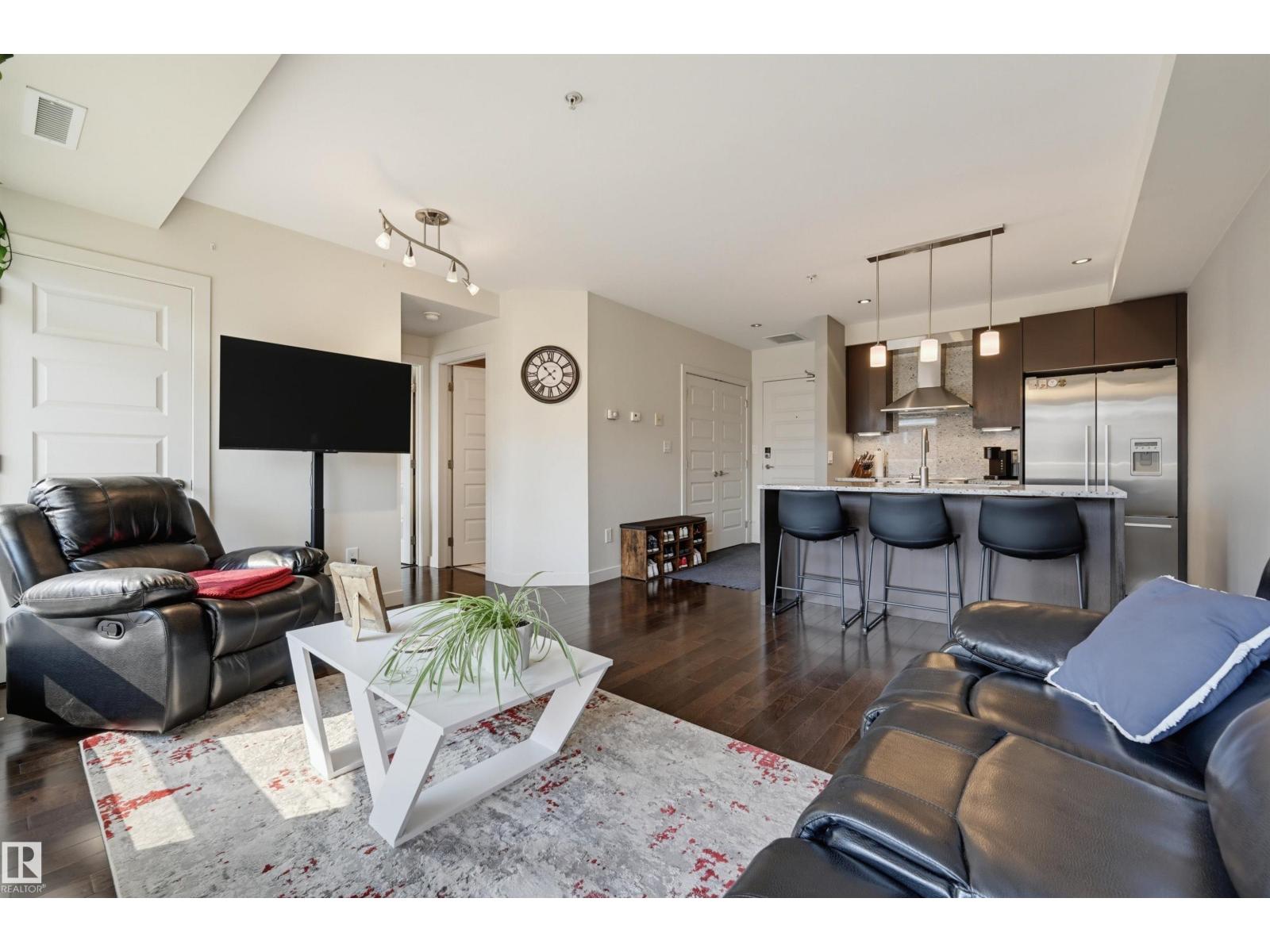 #404 10388 105 ST NW NW - 17